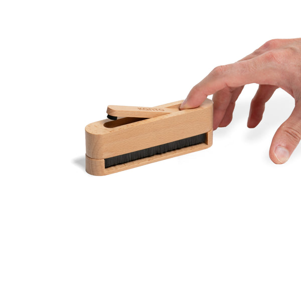 Kanto Vinyl 2-in-1 Carbon Fiber Record & Stylus Cleaning Brush - Wood